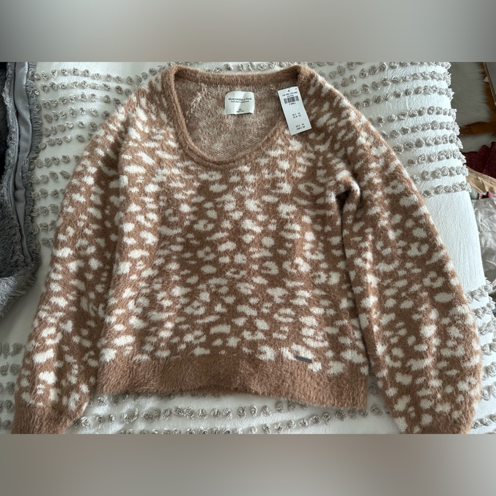 Abercrombie animal print sweater